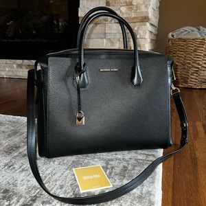 Micheal Kors Belted Mercer Authentic handbag
